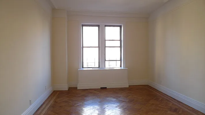 Rented by Platinum Brokerage Group, LLC | media 4