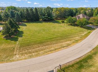 36 River Ridge Dr, Sleepy Hollow, IL 60118