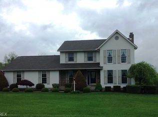 10230 Laurens Dr NE, Bolivar, OH 44612