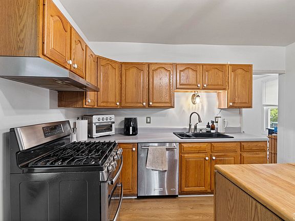 3rd image of 2808 Carleton Rockwood Rd