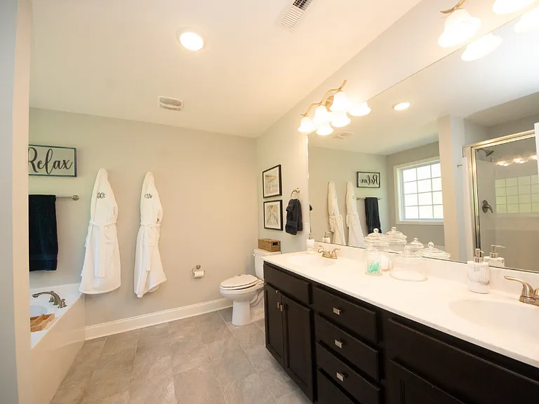 107 Prescott Cir — Photo 4