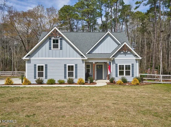 5 Goldenrod Drive, Whispering Pines, NC 28327