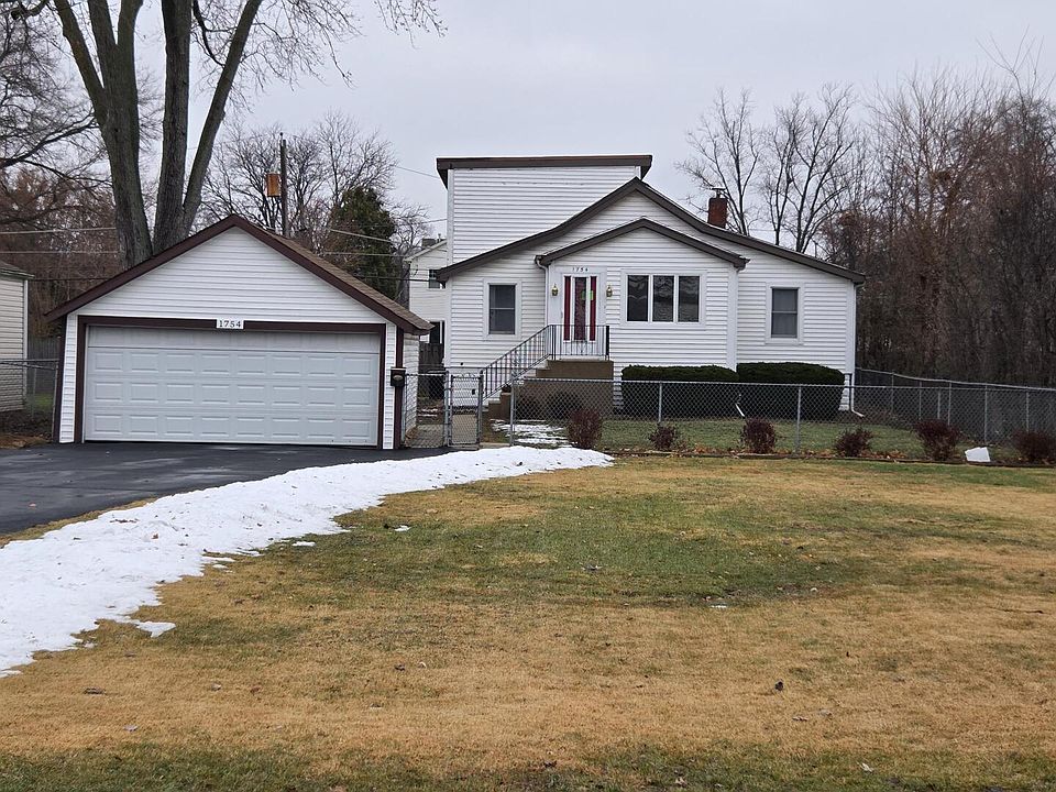 1st image of 1754 E Lincoln Ave