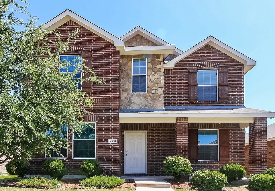 698 Austin Ln