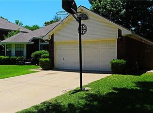 4337 Carolina St, Grand Prairie, TX 75052
