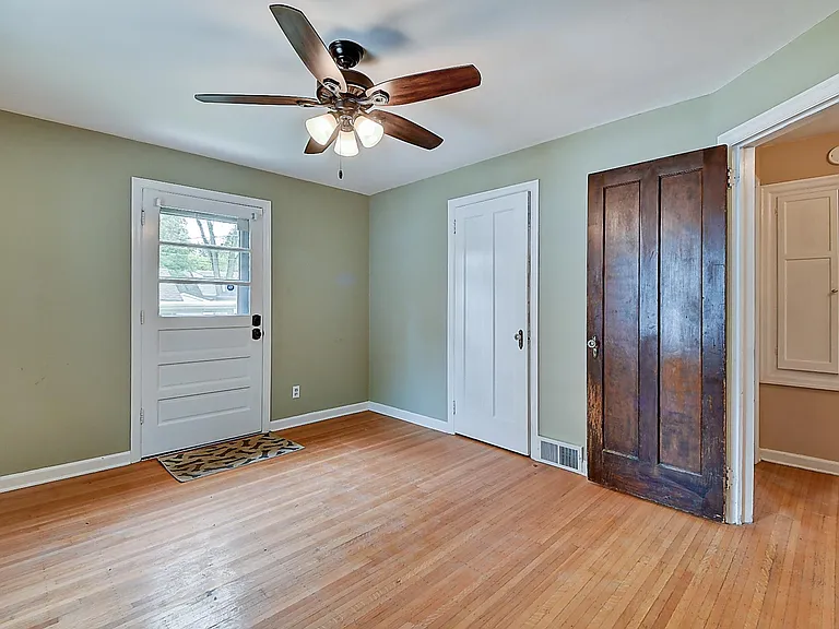 6015 Norwaldo Ave — Photo 17