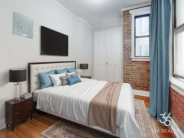 214 E 25th St #5RE — Photo 4