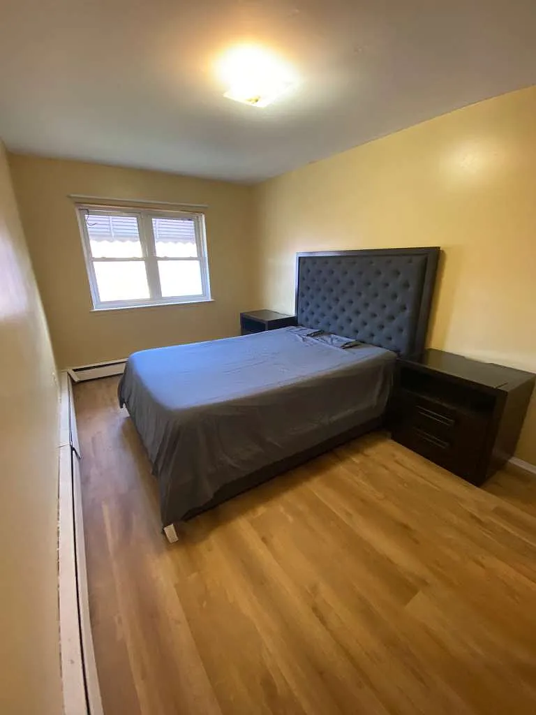 2 bed, $1,400 — Photo 1