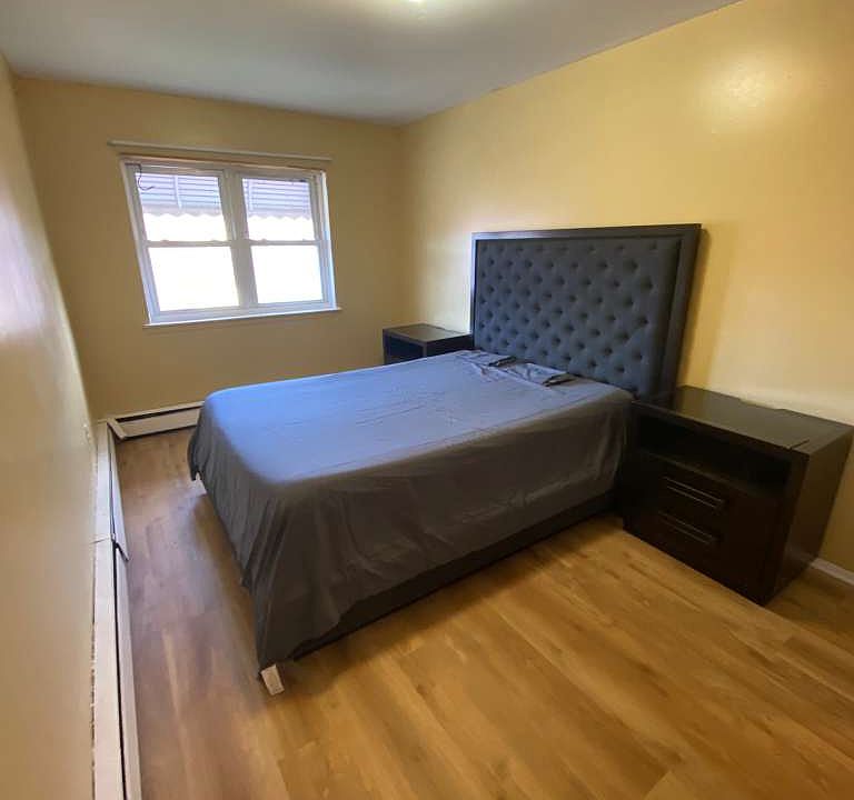 1st image of 462 Commonwealth Ave