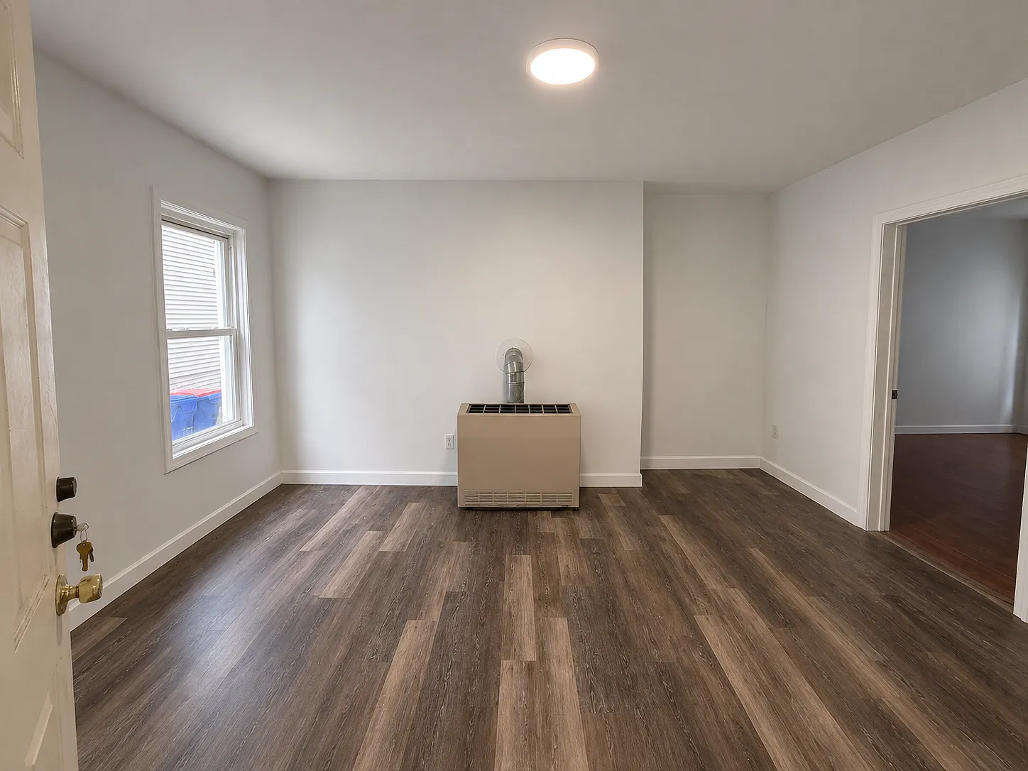 2 bed, $1,400 — Photo 4