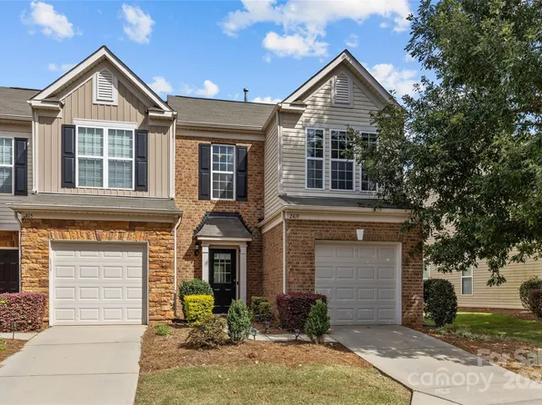 2419 Diplomat Ln, Charlotte, NC 28210