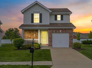 154 Bayhill Village Dr, O'Fallon, MO 63368