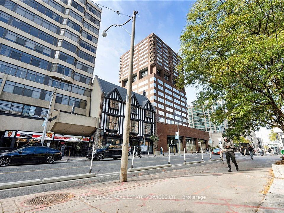 1st image of 914 Yonge St #1214