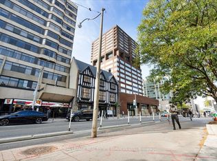 914 Yonge St #1214, Toronto, ON M4W3C8