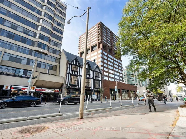 914 Yonge St, Toronto, ON