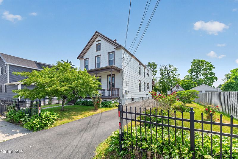 3rd image of 44 Masten Avenue