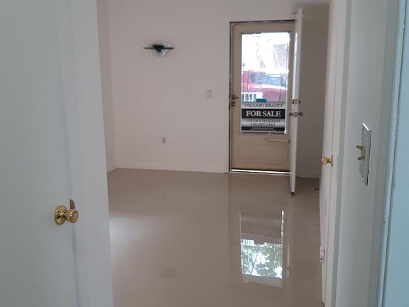 4th image of 299 Jamie Ln