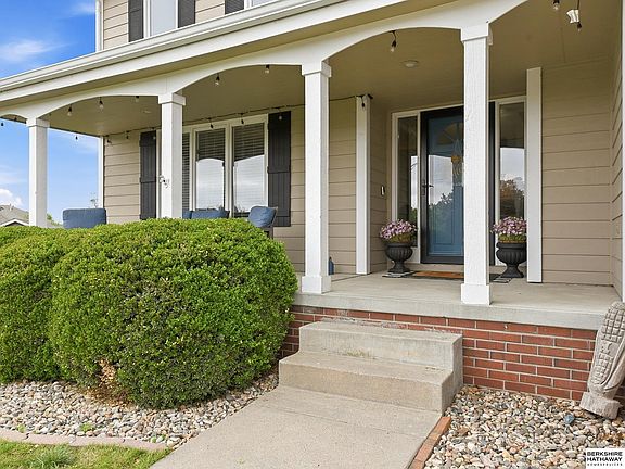 4th image of 21750 Erin Cir