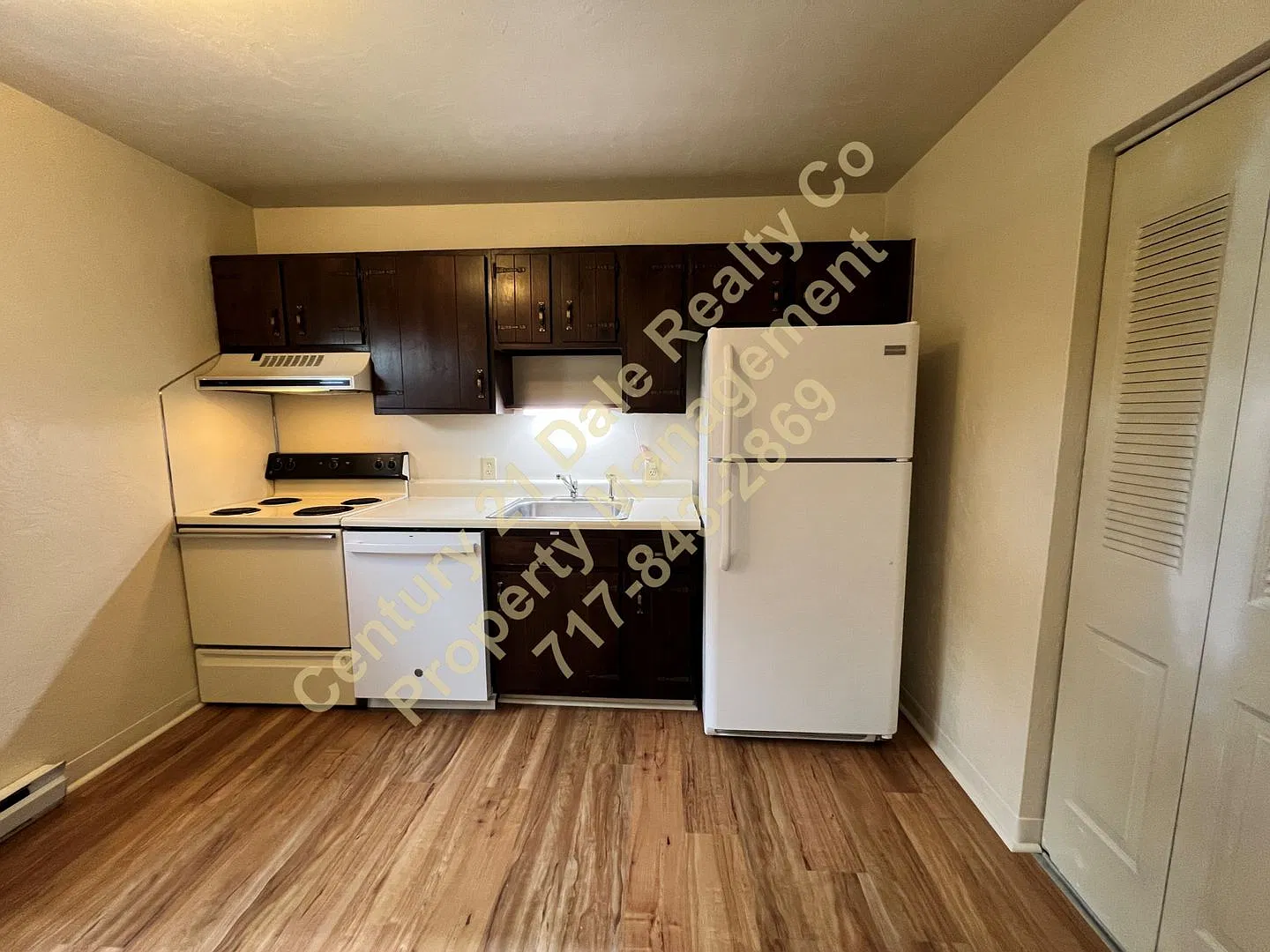 2 BR, 1.5 Bath in West York School District — Photo 3