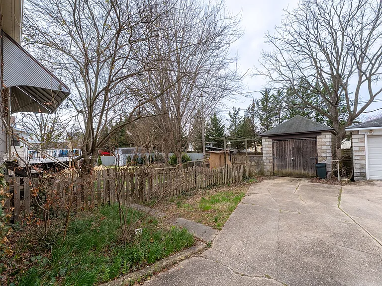 2911 Shirey Ave — Photo 40