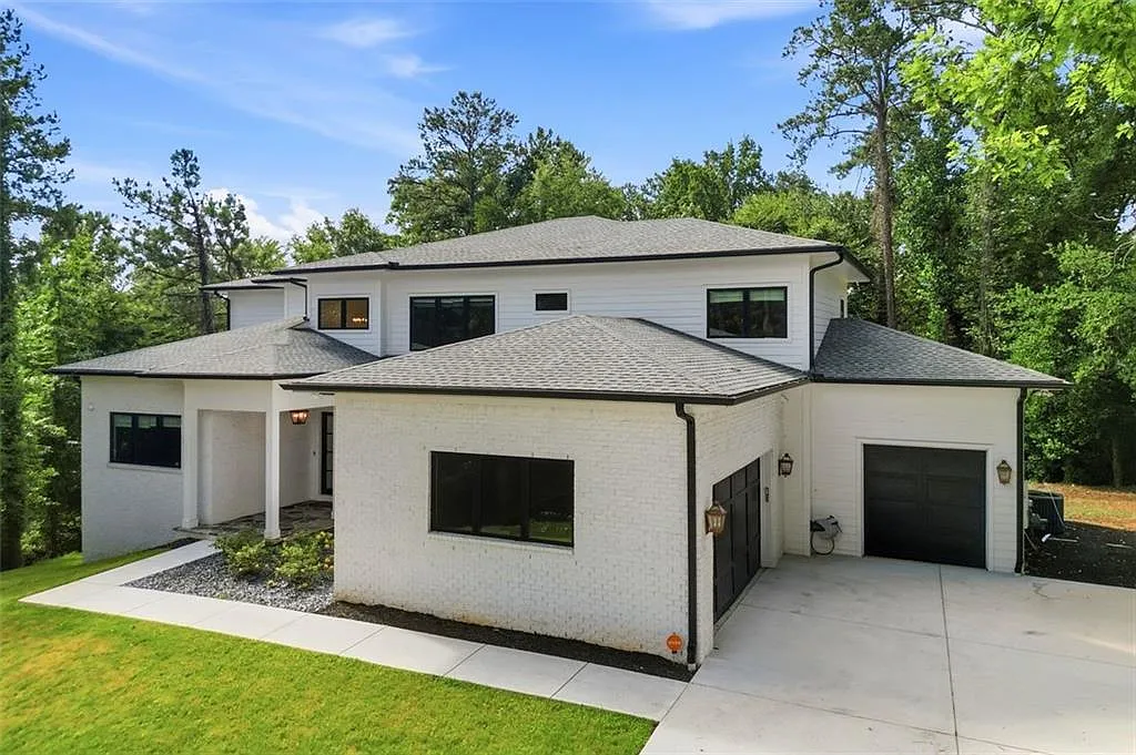 5 bed, 8.0 bath, 6682 sqft, $13,000 — Photo 4