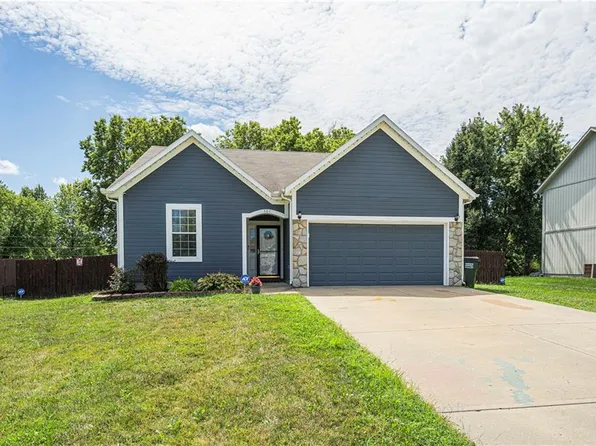 501 W Meriwood Ln, Edgerton, KS 66021