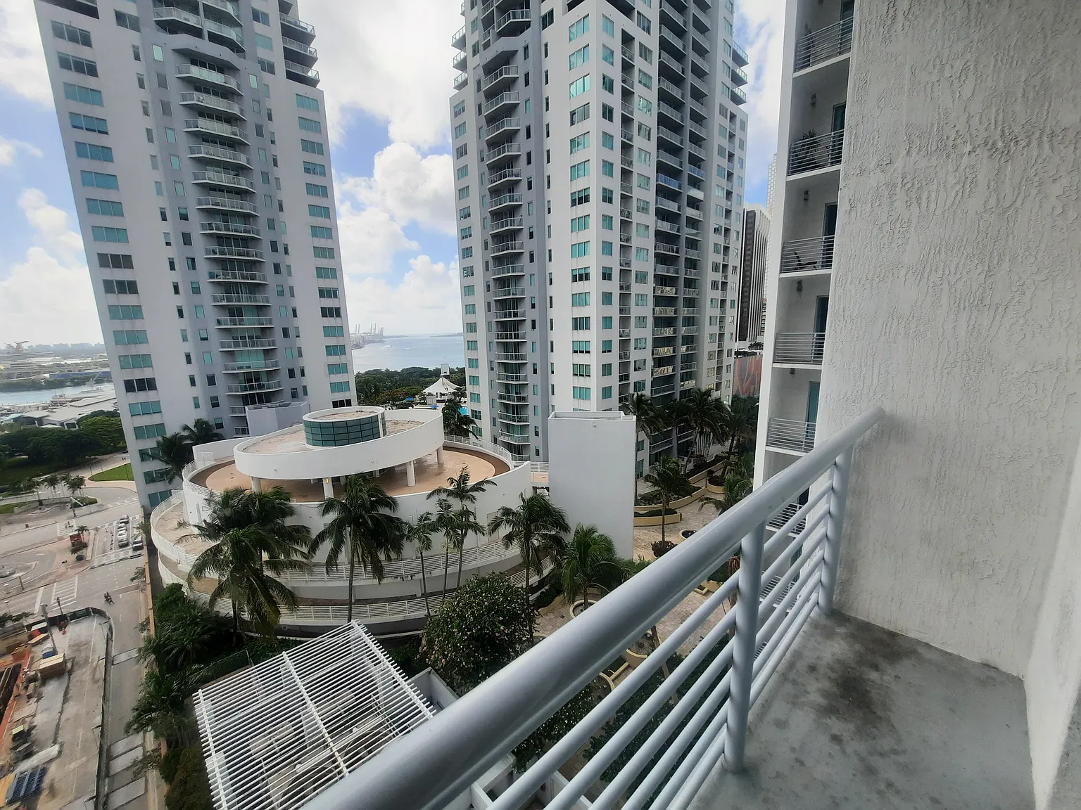 2 bed, 1078 sqft, $3,000 — Photo 3