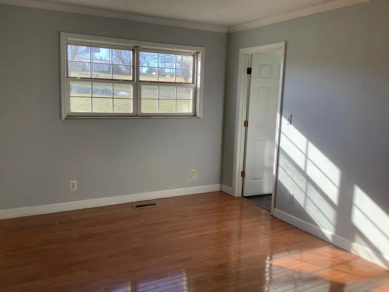 517 Lee Dr — Photo 13