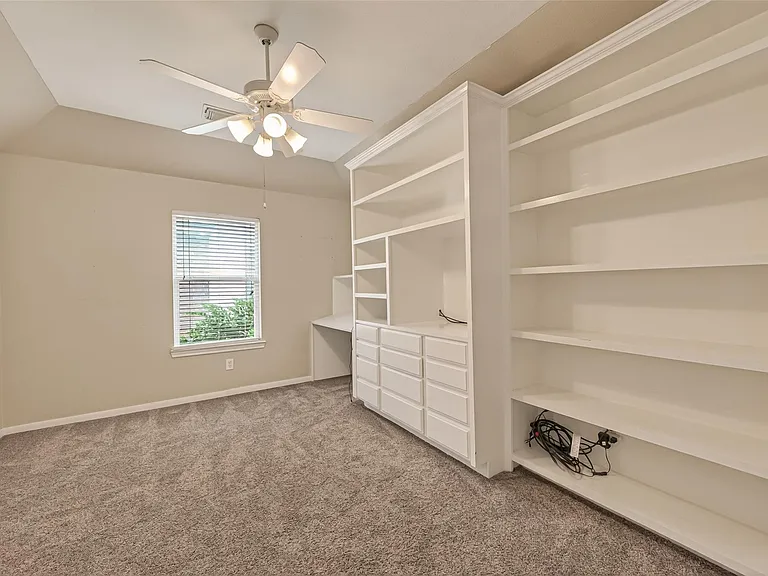 4702 Autumn Orchard Ln — Photo 34