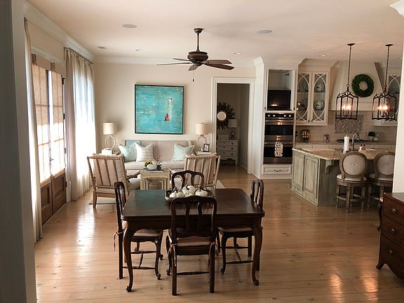 Open floor plan, with view o