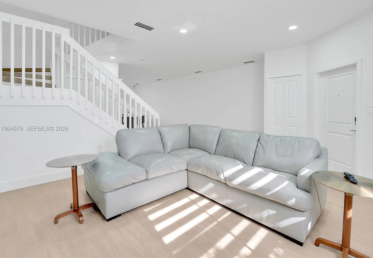 3 bed, 2.5 bath, 1612 sqft, $3,300 — Photo 3