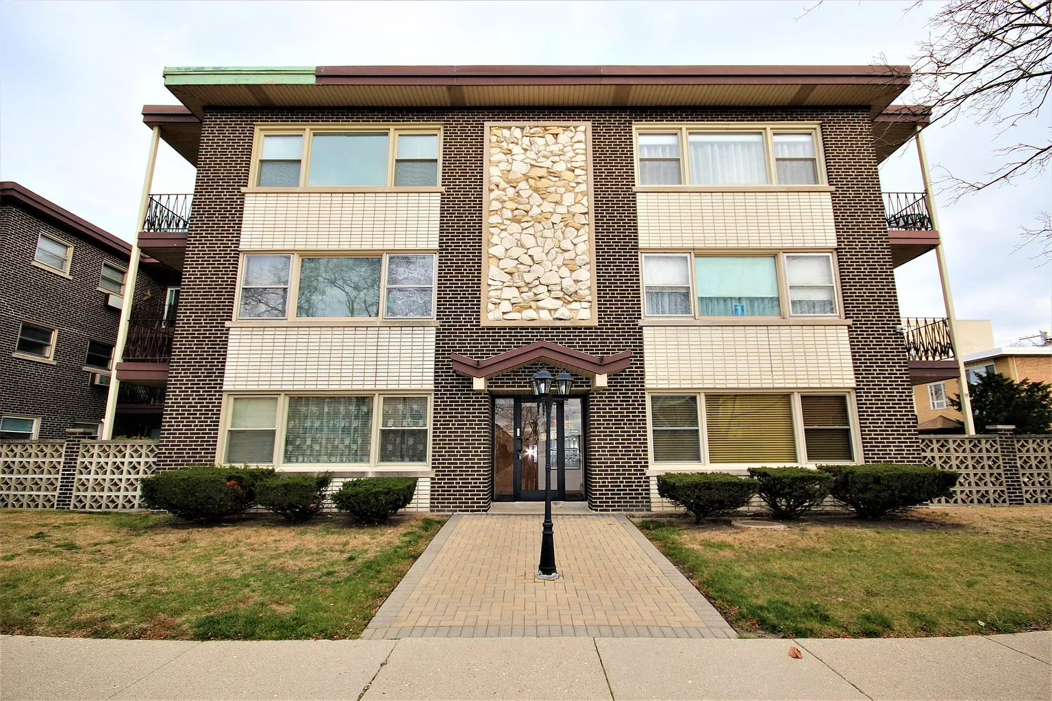 3001 Paris Ave APT 206 photo 1