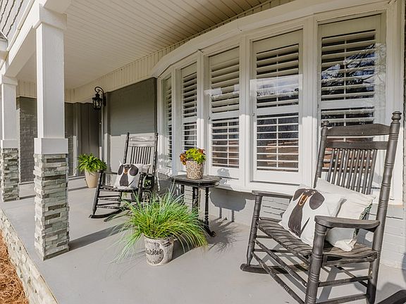 4th image of 1601 Hooks Mill Rd