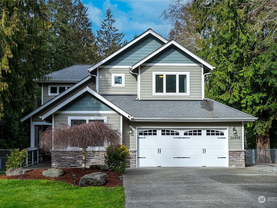 New garage door and opener with exterior keypad>