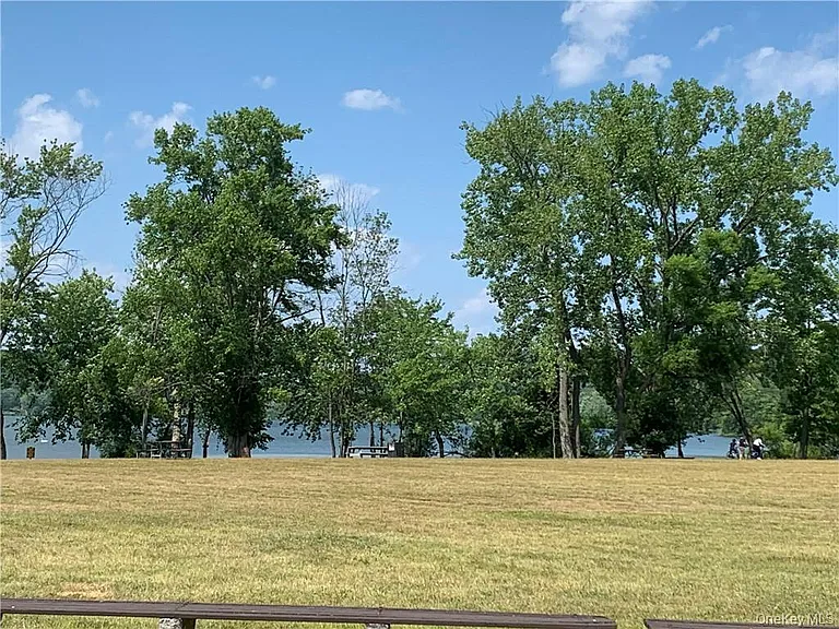 753 Route 9W — Photo 17