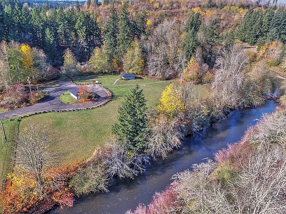 5th image of 4305 Satsop Ct SE
