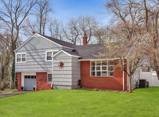 20 Blish Pl, Dumont, NJ 07628