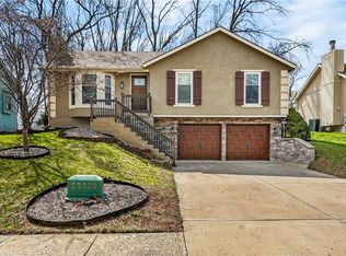 9621 NW 86th Ter, Kansas City, MO 64153