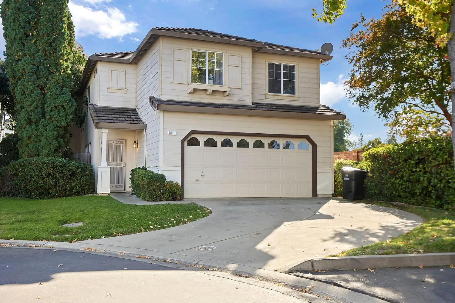 5310 Privet Ln photo 1
