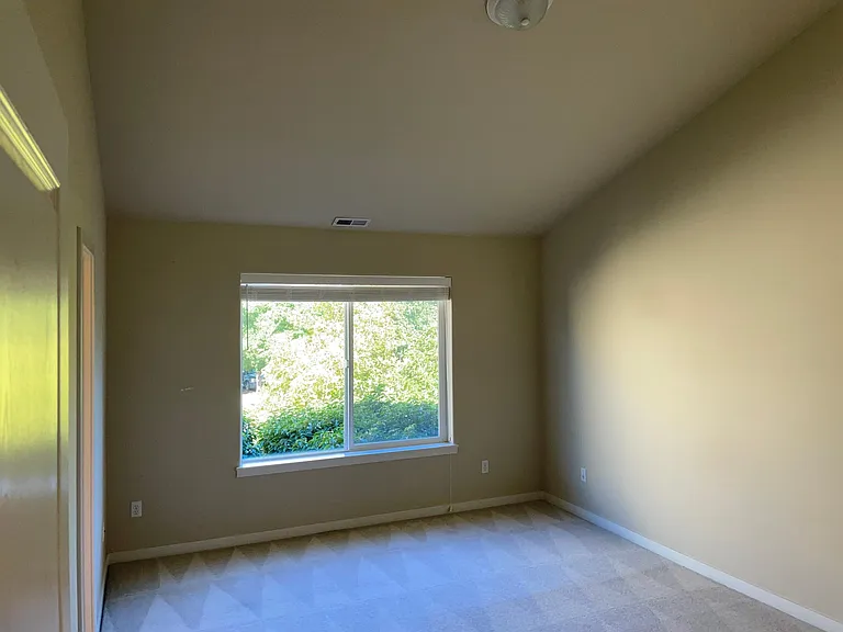 347 NW 207th Ave — Photo 17