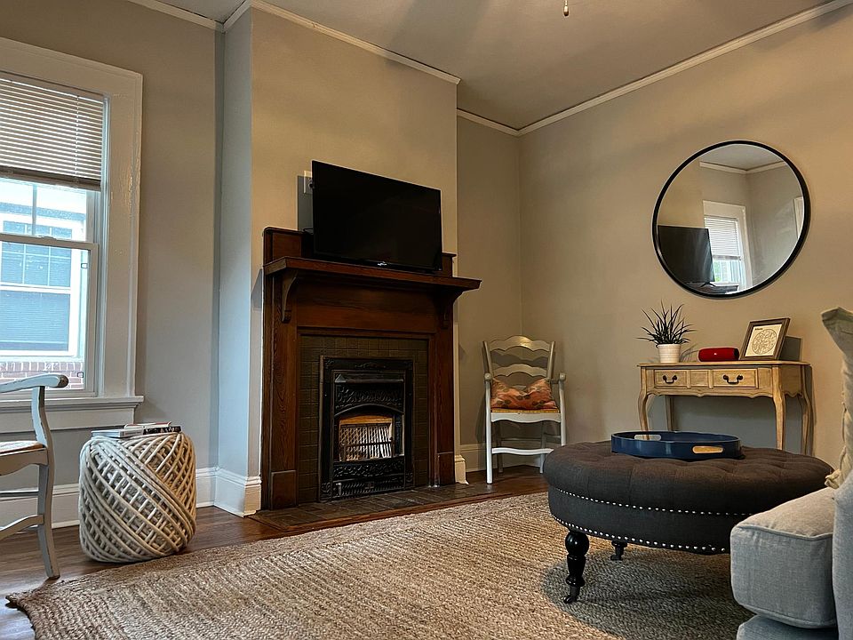 1st image of 858 Charles Allen Dr NE APT 3
