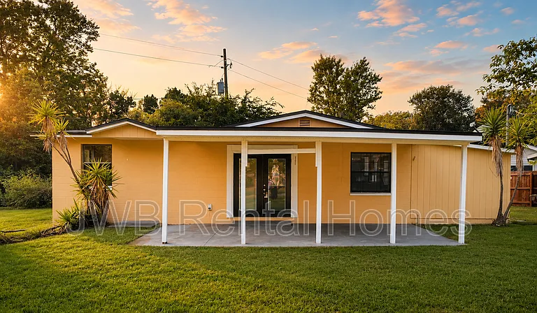 3375 Aldridge Rd E — Photo 1