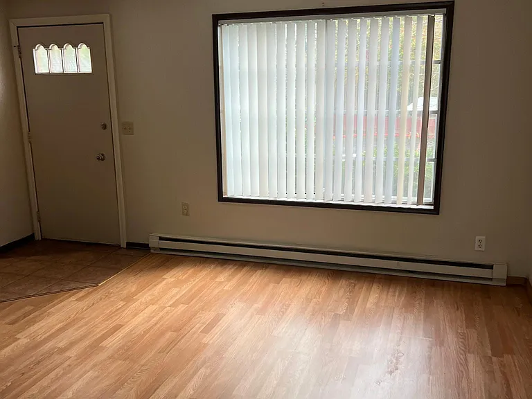 12265 SW Hall Blvd #4 — Photo 3