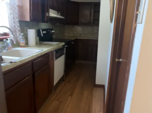 76 Pine St, Pittston, PA 18640