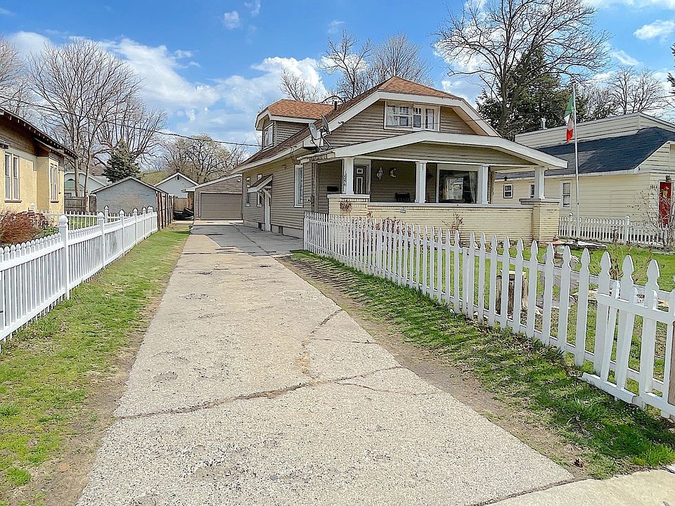 1st image of 1840 Willard Ave SW