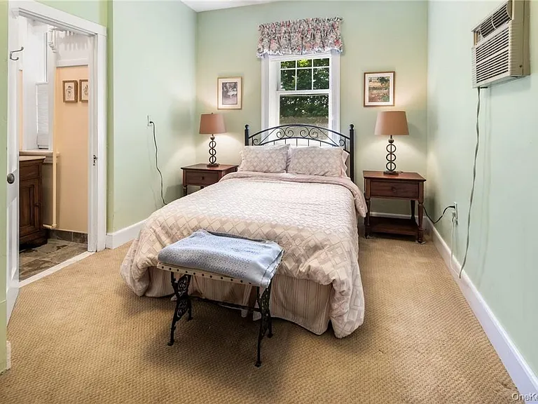 220 Croton Ave — Photo 24