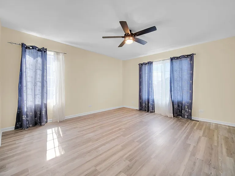 1476 Manning Ave — Photo 16