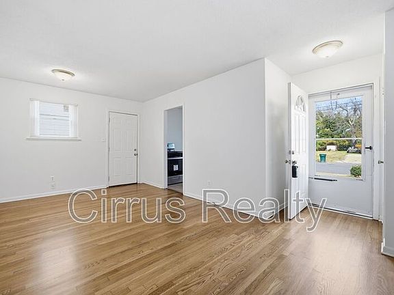 3rd image of 327 Sycamore Ave