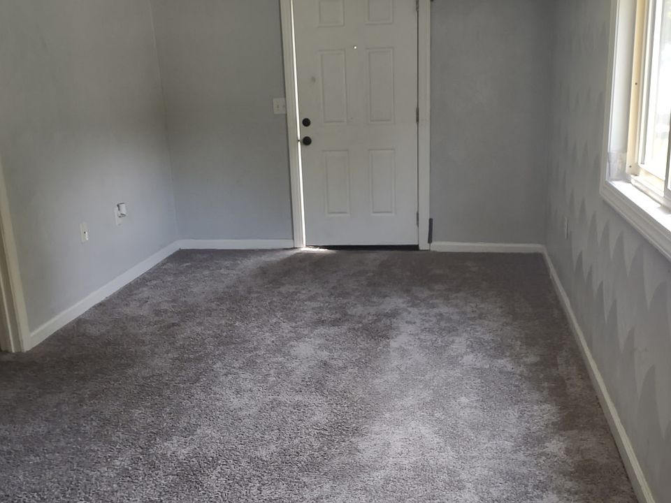 1st image of 1558 Fleetwood Ave