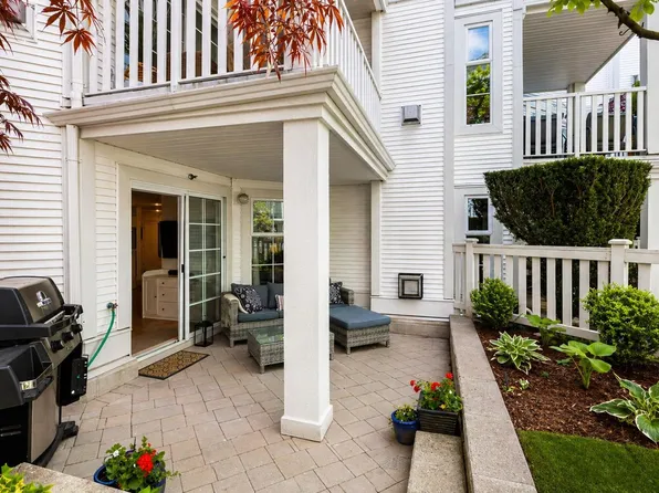 147 E 1st St #113, North Vancouver, BC V7L 1B2